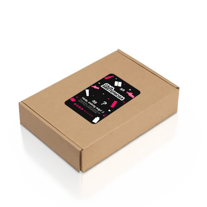 Caja misteriosa cerrada con sticker